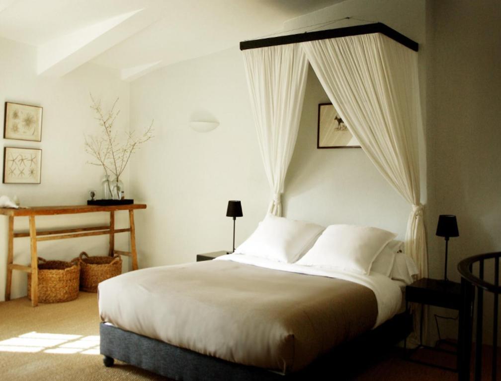 Bed and Breakfast Monte Arena Montaren-et-Saint-Mediers Экстерьер фото